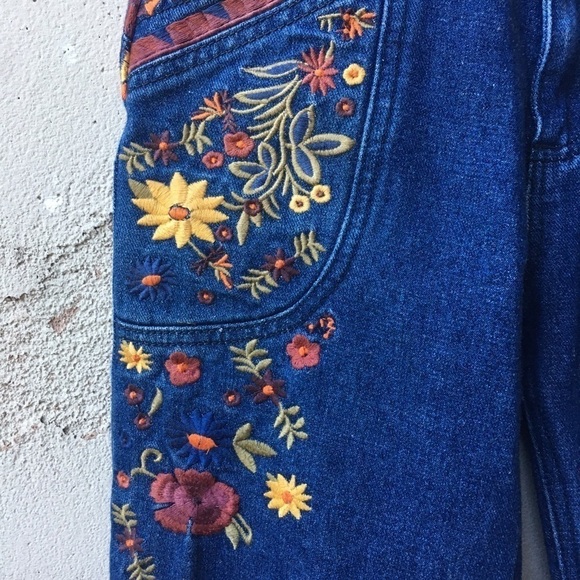Spell & the Gypsy Collective Wanderlust Embroidered Jeans size XS - Picture 4 of 15